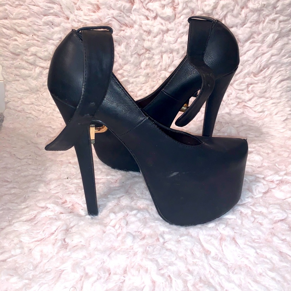 Glaze Platform Heels SZ 7